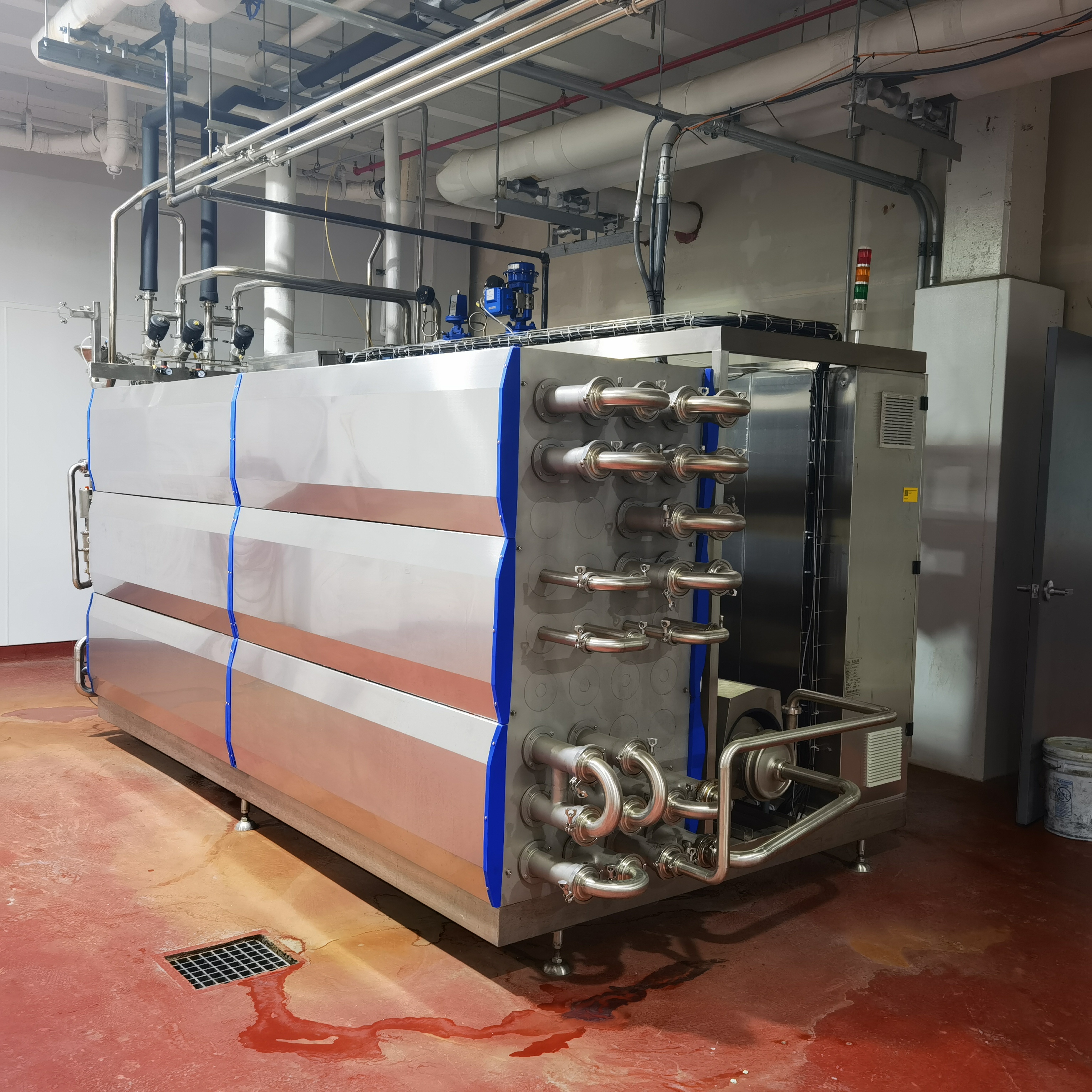 Fresh milk UHT sterilization system