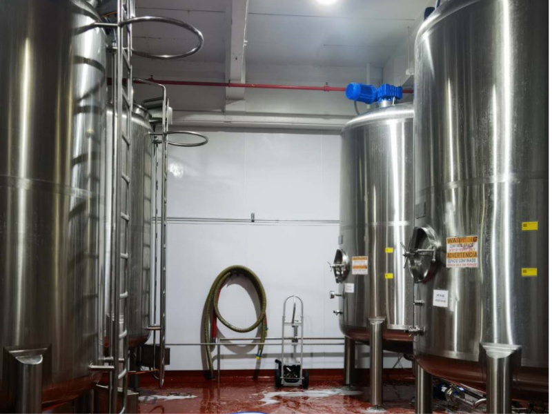 Double-layer stainless steel mixingblending tank