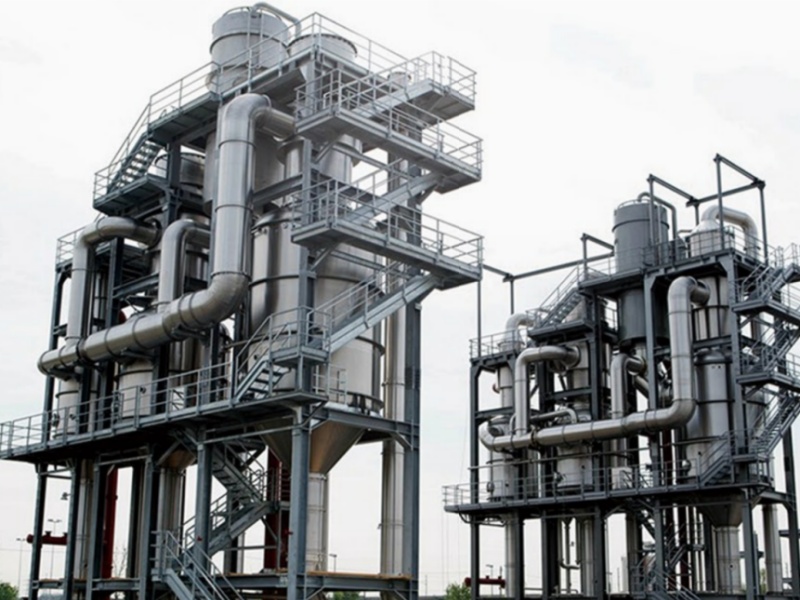 Forced circulating evaporator